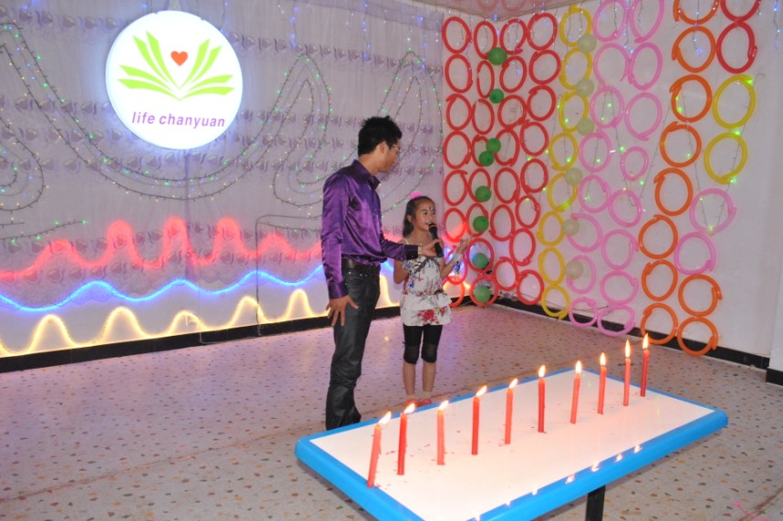 12070221288ab233081af8ac00.jpg
