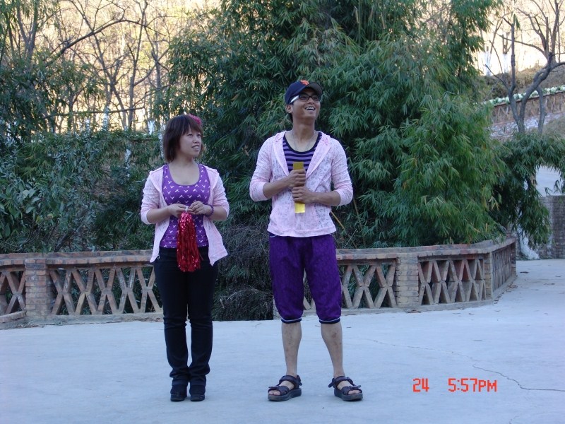 125352kicl9focnqw6filp.jpg