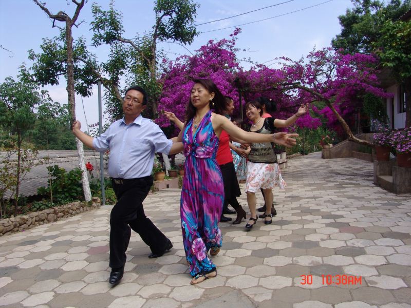 181357lz60c0zhb0spq060.jpg