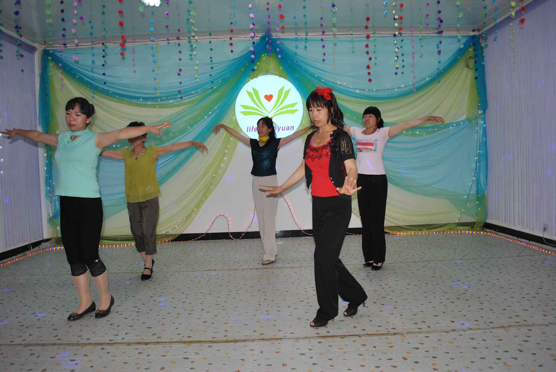 164337u735xey9j45799ay.jpg
