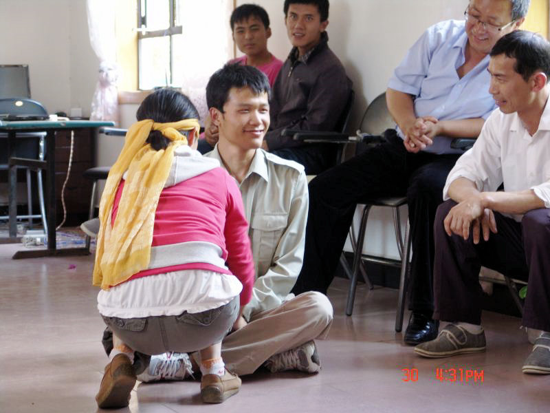 131146w8mab2289j9ncatm.jpg