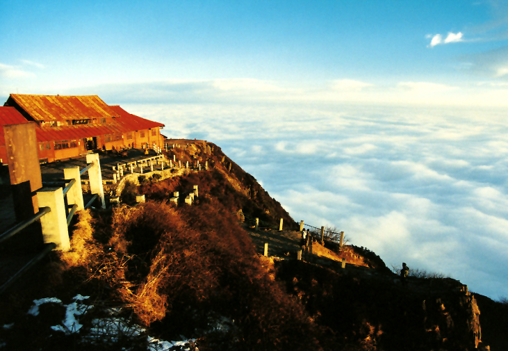 xinhua_sc_emeishan2006320103508.jpg