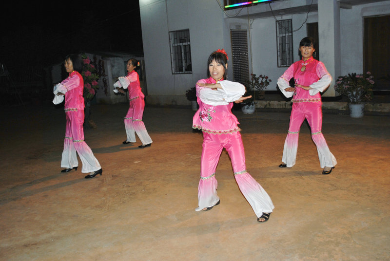 201132n1k2eka6clg6viae.jpg