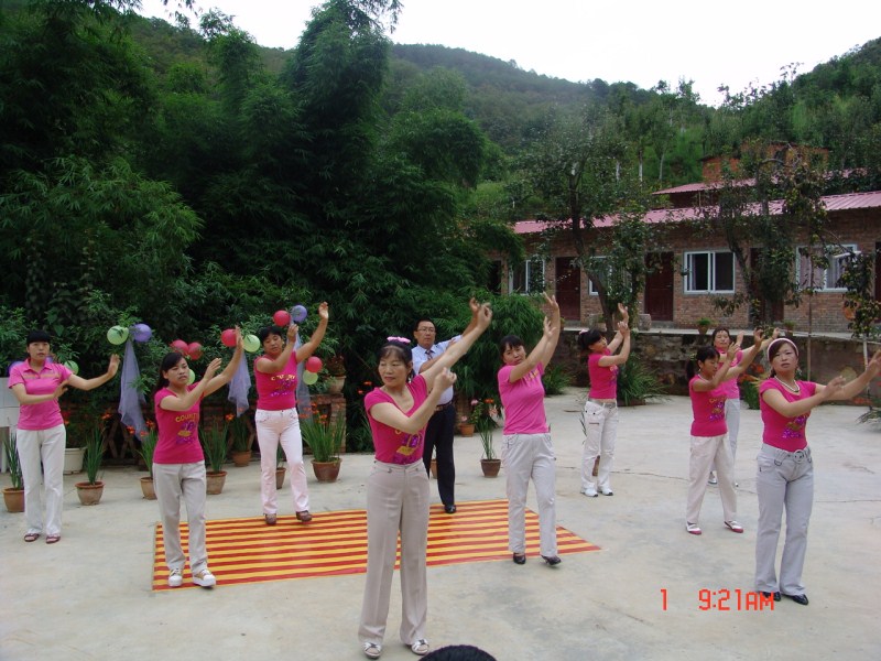 121156hg1yr2goioham112.jpg