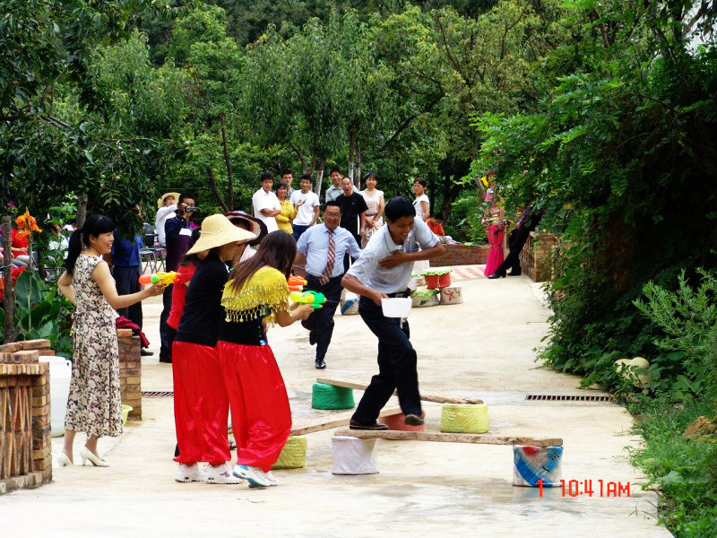 124410shqie7hh2o3b807n.jpg